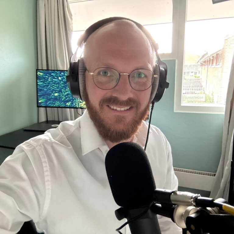 4: 4 Tips for Conducting a Great Interview (+1 bonus trick)